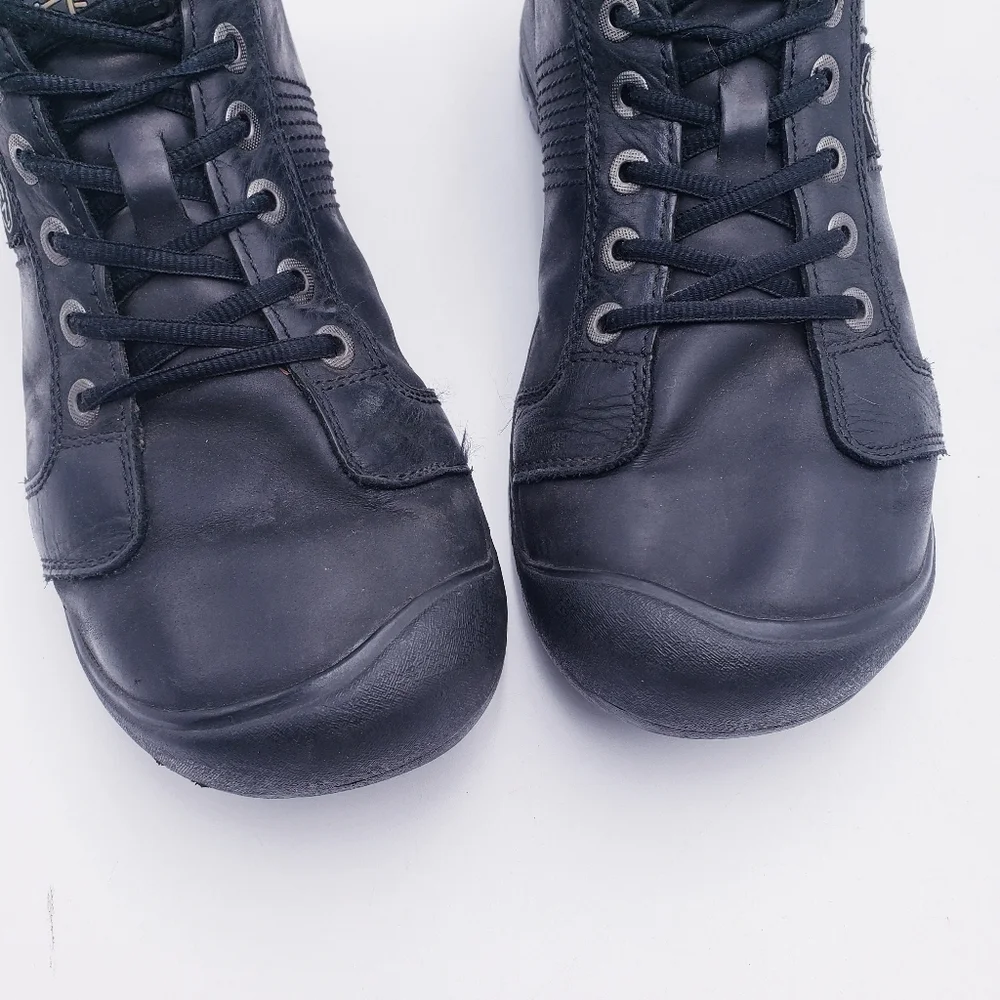 Keen Men's Austin Low Top Hiking Shoe Waterproof Black Leather Size 11.5‎